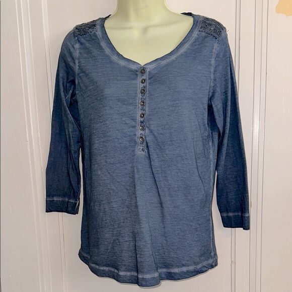 LRL Lauren Jeans Co Denim Look  Blue Thin Cotton Knit Top with 3/4 sleeves - Picture 1 of 9